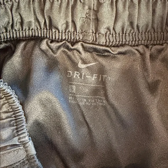 Nike Women's Black Athletic Shorts - Picture 2 of 3